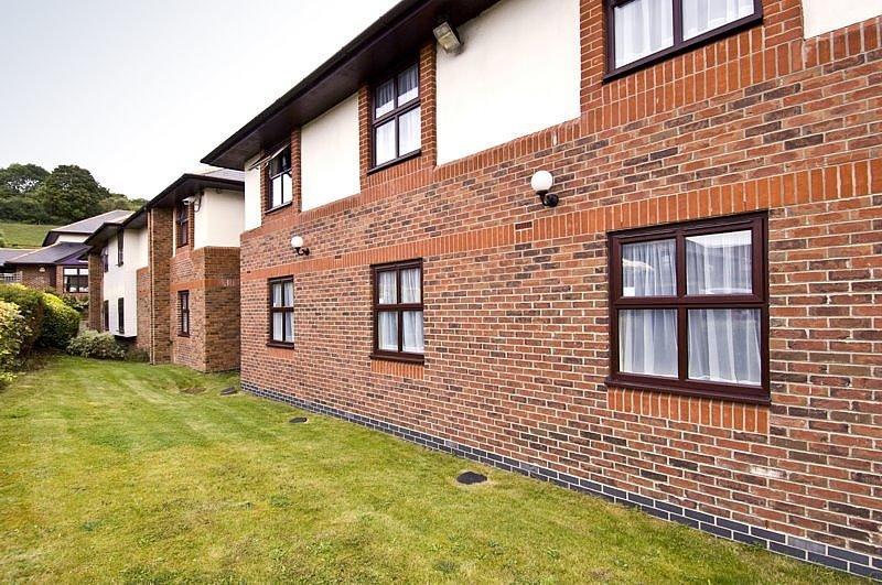 Premier Inn High Wycombe/Beaconsfield Exterior foto