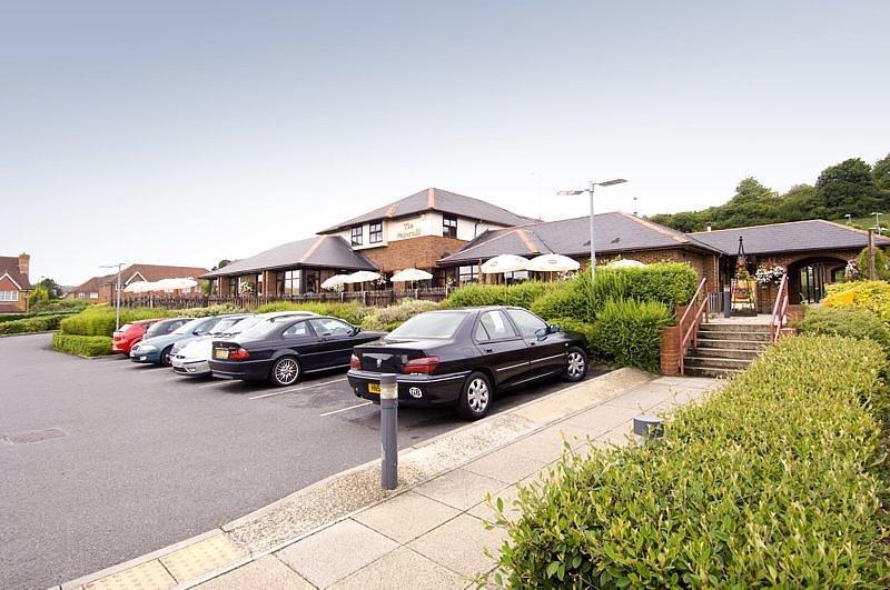 Premier Inn High Wycombe/Beaconsfield Exterior foto
