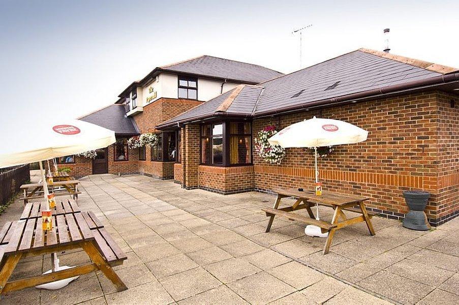 Premier Inn High Wycombe/Beaconsfield Exterior foto